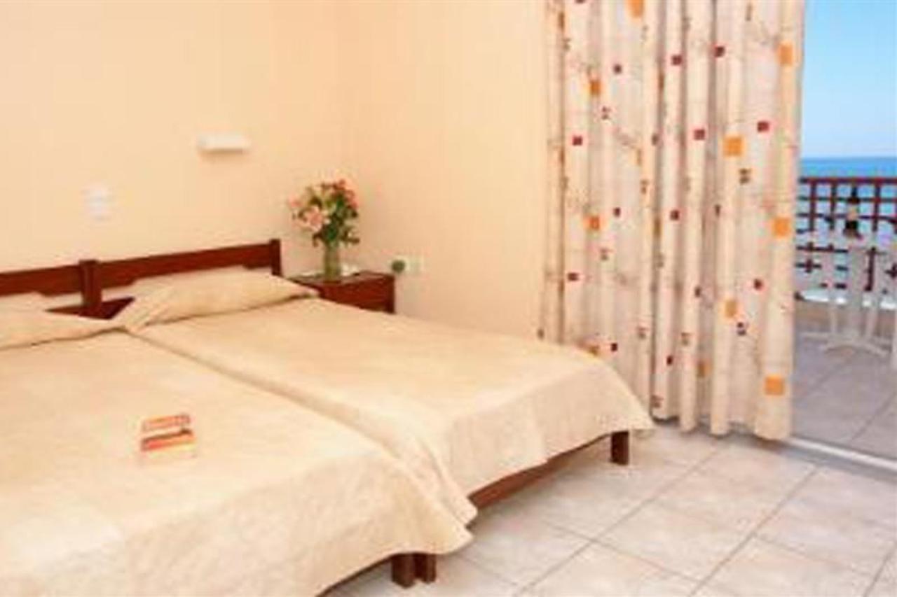 Danaos Beach Apartments Sfáka Buitenkant foto